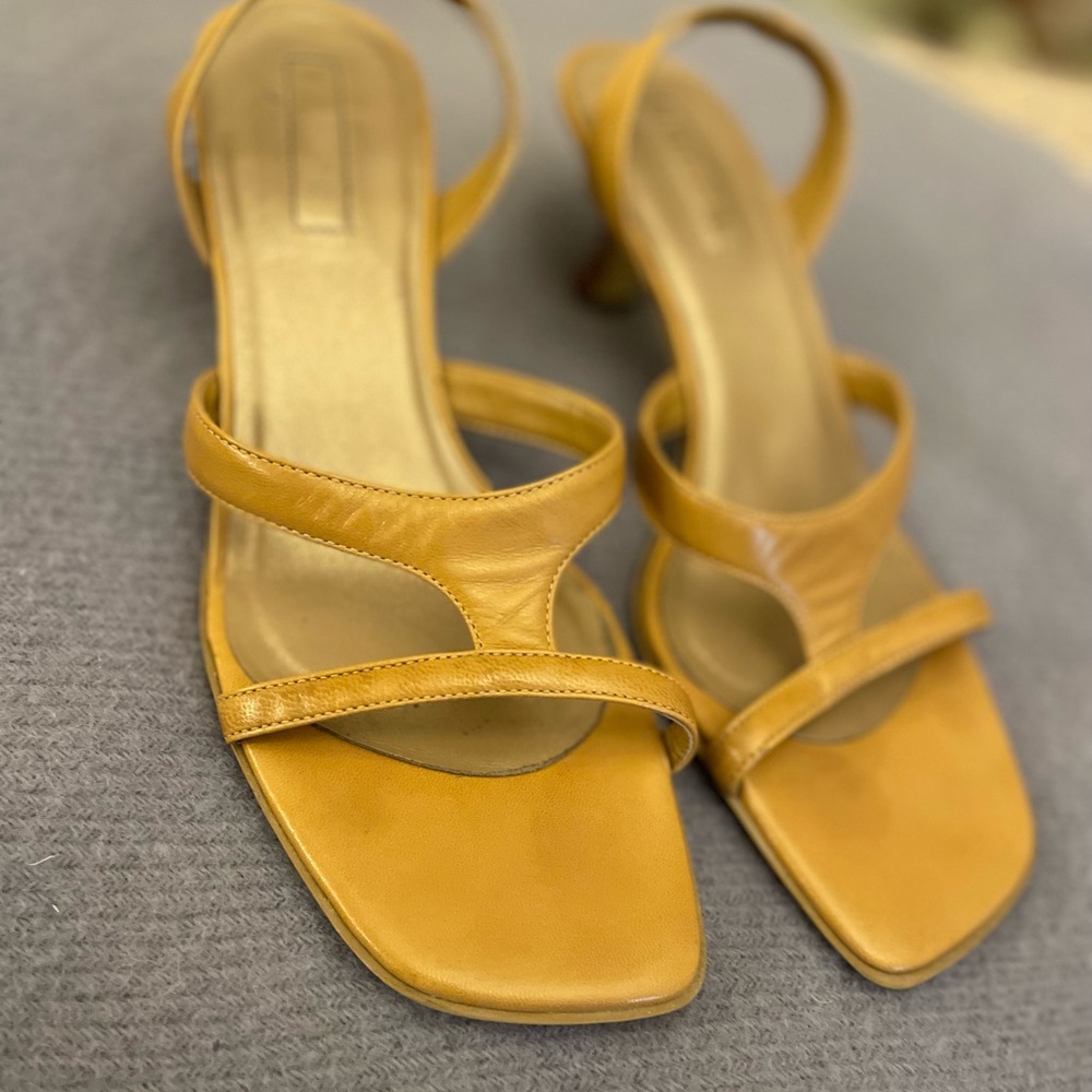 Unisa Tan Women's Heels